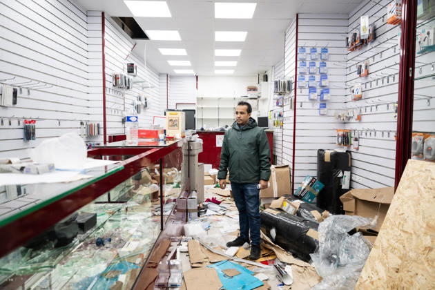 Shops Looted After the October 17th Demonstration - Paris AJ This photo shows the Owner of the store Lyca Mobile Hassan Rashadul at the Boulevard de Magenta store after it has been looted, ransacked, and vandalized on October 19, 2026 two days after riots and looting occurred (pillage) on the sidelines of nationwide cost-of-living demonstrations. Photo by Alexis Jumeau ABACAPRESS.COM Paris France Copyright: xJumeauxAlexis ABACAx