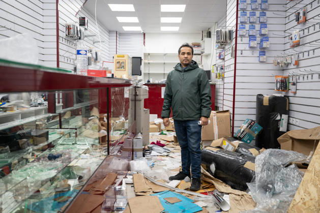 Shops Looted After the October 17th Demonstration - Paris AJ This photo shows the Owner of the store Lyca Mobile Hassan Rashadul at the Boulevard de Magenta store after it has been looted, ransacked, and vandalized on October 19, 2026 two days after riots and looting occurred (pillage) on the sidelines of nationwide cost-of-living demonstrations. Photo by Alexis Jumeau ABACAPRESS.COM Paris France Copyright: xJumeauxAlexis ABACAx