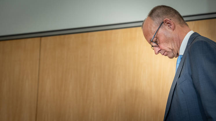 Bundeskanzler Friedrich Merz bei seinem Abschlussstatement;Invest in Germany Summit 2026 in der ESMT - European School of Management and Technology Berlin, Berlin Berlin Deutschland ESMT Berlin