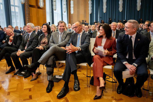 Invest in Germany Summit, Berlin, ESMT Invest in Germany Summit, Berlin, ESMT, Friedrich Merz, Bundeskanzler Katherina Reiche, Bundeswirtschaftsministerin Lars Klingbeil, Bundesfinanzminister Steffen Bilger, Bundesverkehrsminister Dorothee Bär, Bundesforschungsministerin Karsten Wildberger, Bundesdigitalminister Martin Blessing, Sonderbeauftragter für Investitionen Berlin Berlin GER