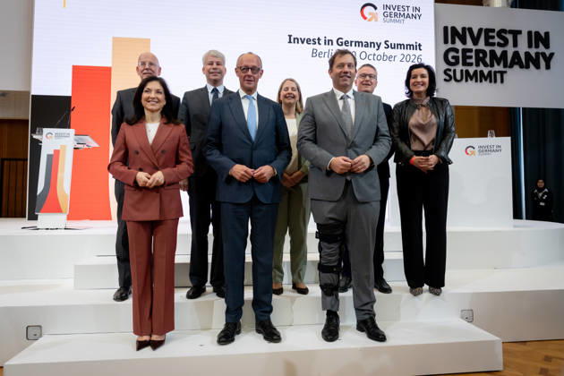 Invest in Germany Summit, Berlin, ESMT Invest in Germany Summit, Berlin, ESMT, Friedrich Merz, Bundeskanzler Katherina Reiche, Bundeswirtschaftsministerin Lars Klingbeil, Bundesfinanzminister Steffen Bilger, Bundesverkehrsminister Dorothee Bär, Bundesforschungsministerin Verena Hubertz, Bundesbauministerin Karsten Wildberger, Bundesdigitalminister Martin Blessing, Sonderbeauftragter für Investitionen Berlin Berlin GER