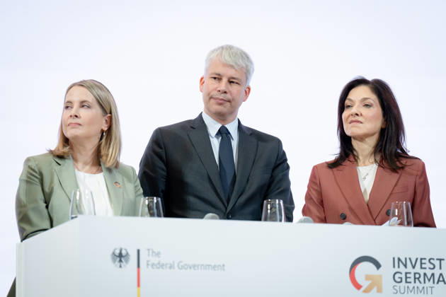 Invest in Germany Summit, Berlin, ESMT Invest in Germany Summit, Berlin, ESMT, Katherina Reiche, Bundeswirtschaftsministerin Steffen Bilger, Bundesverkehrsminister Verena Hubertz, Bundesbauministerin Berlin Berlin GER