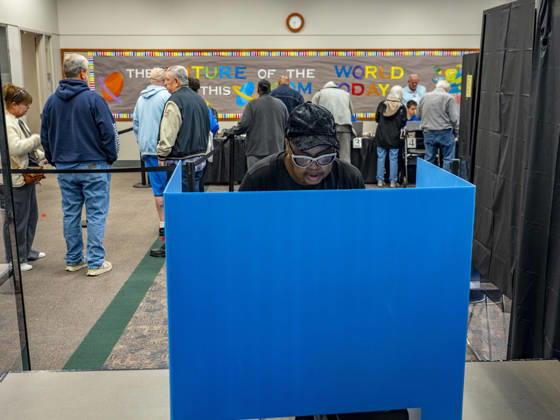 October 20, 2026, Shreveport, Louisiana, USA: Early vote begins in Louisiana. Voters are casting their ballots in a highly watched Senate race and in redrawn congressional districts due to the U.S. Supreme CourtÕs Louisiana v. Callais decision, which struck down the stateÕs Congressional map that had created a second majority-Black district. Shreveport USA - ZUMAd155 20261020_znp_d155_009 Copyright: xSuexDorfmanx