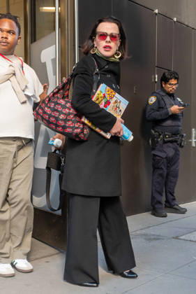 NEW YORK, NY - OCTOBER 20: Debi Mazar seen at ABC Studios on October 20, 2026 in New York City. Credit: Camara Porter New York City USA  - ZUMAa123 20261020_zaa_a123_060 Copyright: xAdMediax