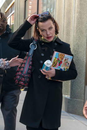 NEW YORK, NY - OCTOBER 20: Debi Mazar seen at ABC Studios on October 20, 2026 in New York City. Credit: Camara Porter New York City USA - ZUMAa123 20261020_zaa_a123_059 Copyright: xAdMediax