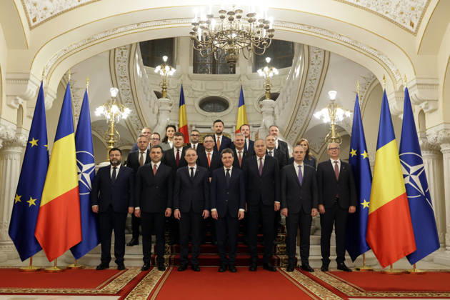 (261020) -- BUCHAREST, Oct. 20, 2026 -- Romania s new Prime Minister Luca Niculescu (front 3rd, L) and President Nicusor Dan (front 4th, L) pose with members of the new government after a swearing-in ceremony at the Cotroceni Palace in Bucharest, Romania, on Oct. 20, 2026. Romania s new government led by Luca Niculescu took the oath of office before Romanian President Nicusor Dan at the Cotroceni Palace on Tuesday evening. (Photo by Xinhua) ROMANIA-BUCHAREST-NEW GOVERNMENT CristianxCristel 
