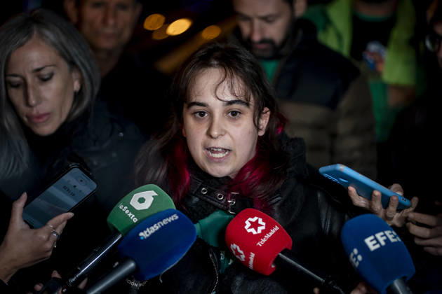 Protest against the violence suffered during the demonstrations for the education strike in Madrid. Andrea Ordónez, spokesperson for the CNT’s Education Section, speaks to the press, before a demonstration against the violence directed at education protesters during the education strike rallies in Madrid, on October 20, 2026, in Madrid, Spain. The demonstration follows incidents yesterday caused by the police after they charged at peaceful protesters outside an event attended by the president of the Autonomous Community. OCTOBER 20, 2026, A Pé Madrid, Madrid, Spain Copyright: xA.xPÃ rezxMecax 7858373