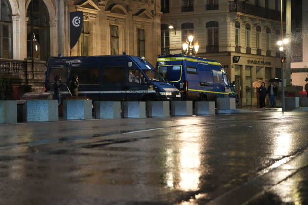 France extends curfews in several cities in wake of weekend violence LYON, FRANCE - OCTOBER 20: A view from part of Lyon s Presqu ile as a curfew goes into effect for the second consecutive night from 9 pm to 6 am by order of Rhone prefect Etienne Guyot, barring people from moving around or remaining on public streets within the Cordeliers, Bellecour and Ainay areas, excluding Place des Terreaux, while bars, restaurants, cinemas, theatres and public transport remain operational following previous violence, damage, and looting, on October 20, 2026. Mathieu Prudhomme Anadolu Lyon France. Editorial use only. Please get in touch for any other usage. Copyright: x2026xAnadoluxMathieuxPrudhommex