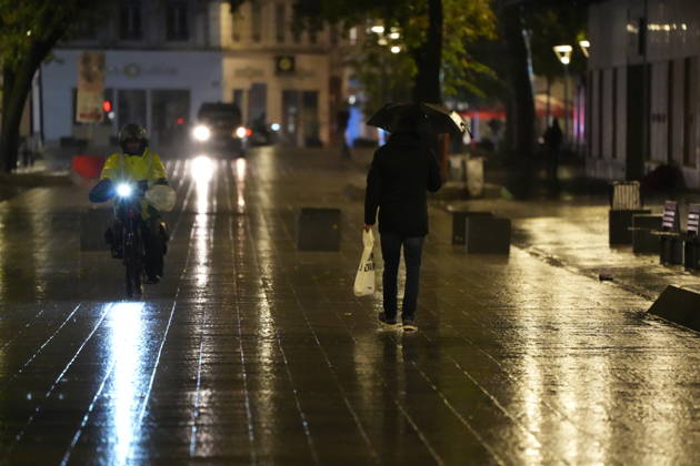 France extends curfews in several cities in wake of weekend violence LYON, FRANCE - OCTOBER 20: A view from part of Lyon s Presqu ile as a curfew goes into effect for the second consecutive night from 9 pm to 6 am by order of Rhone prefect Etienne Guyot, barring people from moving around or remaining on public streets within the Cordeliers, Bellecour and Ainay areas, excluding Place des Terreaux, while bars, restaurants, cinemas, theatres and public transport remain operational following previous violence, damage, and looting, on October 20, 2026. Mathieu Prudhomme Anadolu Lyon France. Editorial use only. Please get in touch for any other usage. Copyright: x2026xAnadoluxMathieuxPrudhommex