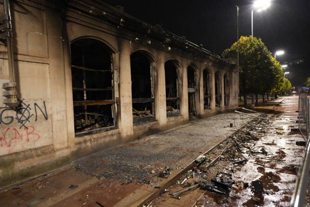 France extends curfews in several cities in wake of weekend violence LYON, FRANCE - OCTOBER 20: A view from part of Lyon s Presqu ile as a curfew goes into effect for the second consecutive night from 9 pm to 6 am by order of Rhone prefect Etienne Guyot, barring people from moving around or remaining on public streets within the Cordeliers, Bellecour and Ainay areas, excluding Place des Terreaux, while bars, restaurants, cinemas, theatres and public transport remain operational following previous violence, damage, and looting, on October 20, 2026. Mathieu Prudhomme Anadolu Lyon France. Editorial use only. Please get in touch for any other usage. Copyright: x2026xAnadoluxMathieuxPrudhommex