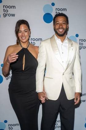 October 20, 2026, New York, New York, United States: (L-R) Ashley Graham and Justin Ervin attend.the Room to Grow Gala at Ziegfeld Ballroom on October 20, 2026 in New York City. New York United States - ZUMAs197 20261020_aaa_s197_649 Copyright: xRonxAdarx