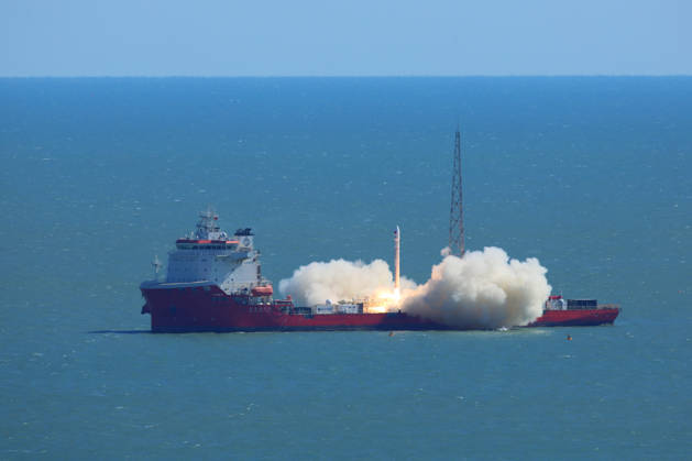 RIZHAO, CHINA - OCTOBER 21: The CERES-1 Y8 carrier rocket carrying a new satellite blasts off from the waters on October 21, 2026 near the city of Rizhao, Shandong Province of China. China launched a rocket from the ocean waters near the city of Rizhao in east China s Shandong Province on October 21, placing a new satellite into planned orbit. The CERES-1 Y8 carrier rocket blasted off at 11:39 a.m. (Beijing Time). The Taiyuan Satellite Launch Center carried out this offshore launch.  Copyright: xVCGx 111675994143
