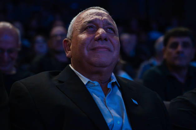 October 20, 2026, Be er Sheva, New York, Israel: GADI EISENKOT the leading candidate to replace PM Benjamin Netanyahu in the upcoming Israeli elections, at a campaign rally of his party Yashar in Be™er Sheva. Be er Sheva Israel - ZUMAg280 20261020_znp_g280_004 Copyright: xYoavxGinsburgx