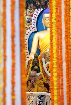 Long Life prayer offering for the Dalai Lama at Dharamshala, India Tibetan spiritual leader, the Dalai Lama attends a Long-Life Prayer Offering for him at the Main Tibetan Temple at McLeod Ganj, in Dharamshala, India on October 21, 2026. The prayer session was organized by the Tibetan Institute of Performing Arts (TIPA), Norbulingka Institute and the Nepal Tibetan Lhamo Association. Dharamshala india  Copyright: xMatrixxImagesx xSanjayxBaidx