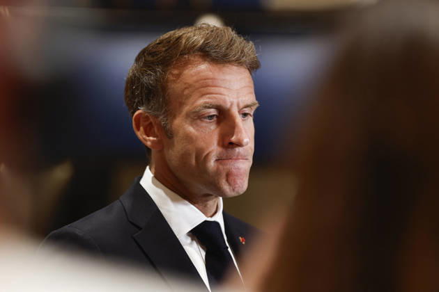 President Macron At The Opswf Summit During His Visit To Qatar French President Emmanuel Macron looks on as he speaks to members of the media on the day of the 9th Annual One Planet Sovereign Wealth Funds (OPSWF) Summit, in Lusail, Qatar, October 21, 2026. Photo by Benoit Tessier Pool ABACAPRESS.COM Lusail Qatar Copyright: xTessierxBenoit Pool ABACAx
