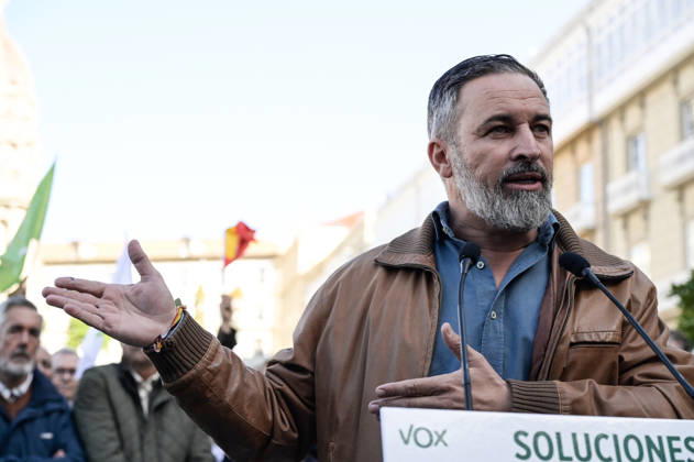 Abascal Visits A Coruna in the Middle of the Pre-Election Campaign Vox leader Santiago Abascal during an event in Plaza de María Pita on October 21, 2026, in A Coruna, Galicia, Spain. The Vox leader is touring various locations across Spain to kick off the pre-campaign for the November 29 elections. 29N OCTOBER 21, 2026 M Madrid, Madrid, Spain  Copyright: xM.xDylanx 7858878