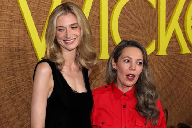 Los Angeles Premiere Of Black Bear s Wicker LOS ANGELES, CALIFORNIA, USA - OCTOBER 20: Elizabeth Debicki wearing Kallmeyer, Calzedonia tights, Manolo Blahnik shoes, and Engelbert 1920 jewelry, styled by Elizabeth Saltzman and Olivia Colman arrive at the Los Angeles Premiere Of Black Bear s Wicker held at the DGA Theater Complex at The Directors Guild of America on October 20, 2026 in Los Angeles, California, United States. Los Angeles DGA Theater Complex at The Directors Guild of America California United States Copyright: xKayxQiao ImagexPressxAgencyx