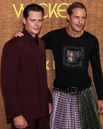 Los Angeles Premiere Of Black Bear s Wicker LOS ANGELES, CALIFORNIA, USA - OCTOBER 20: Bill Skarsgard and brother Alexander Skarsgard wearing Chopova Lowena, styled by Harry Lambert arrive at the Los Angeles Premiere Of Black Bear s Wicker held at the DGA Theater Complex at The Directors Guild of America on October 20, 2026 in Los Angeles, California, United States. Los Angeles DGA Theater Complex at The Directors Guild of America California United States Copyright: xKayxQiao ImagexPressxAgencyx