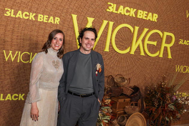 Los Angeles Premiere Of Black Bear s Wicker LOS ANGELES, CALIFORNIA, USA - OCTOBER 20: Eleanor Wilson and Alex Huston Fischer arrive at the Los Angeles Premiere Of Black Bear s Wicker held at the DGA Theater Complex at The Directors Guild of America on October 20, 2026 in Los Angeles, California, United States. Los Angeles DGA Theater Complex at The Directors Guild of America California United States Copyright: xKayxQiao ImagexPressxAgencyx
