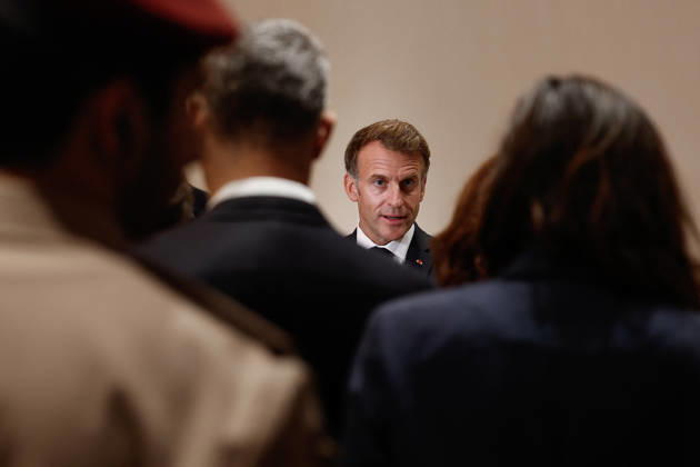 President Macron At The Opswf Summit During His Visit To Qatar French President Emmanuel Macron speaks to members of the media on the day of the 9th Annual One Planet Sovereign Wealth Funds (OPSWF) Summit, in Lusail, Qatar, October 21, 2026. Phot oby Benoit Tessier Pool ABACAPRESS.COM Lusail Qatar Copyright: xPool ABACAx