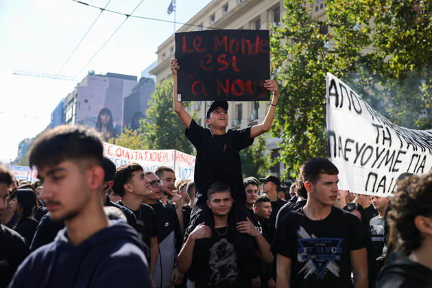 Students, teachers stage demonstration in Athens, Greece ATHENS, GREECE - OCTOBER 21: Students and teachers take part in a demonstration against the rising cost of living and demanding better working conditions and increased funding for public education in Athens, Greece, on October 21, 2026. Costas Baltas Anadolu Athens Greece. Editorial use only. Please get in touch for any other usage.  Copyright: x2026xAnadoluxCostasxBaltasx