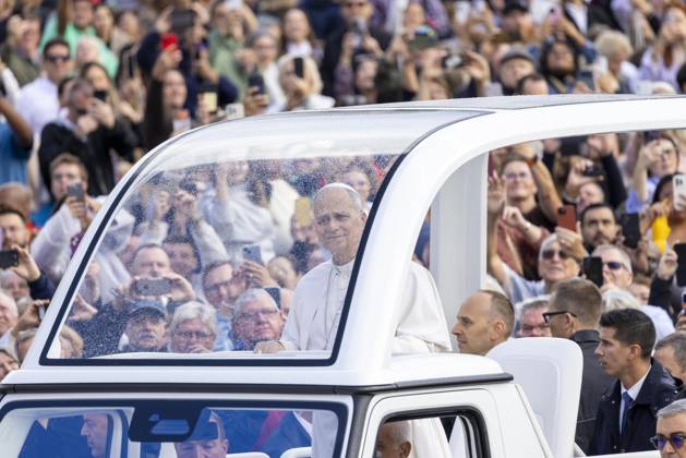 IPA89988239 - Italy, Rome, Vatican City, October 21, 2026: Pope Leo XIV during his weekly general audience in St. Peter s Square at the Vatican. Photo: Copyright Claudio Asquini Catholipressphoto  Copyright: xx xClaudioxAsquini xCatholicpressphx IPA89988239