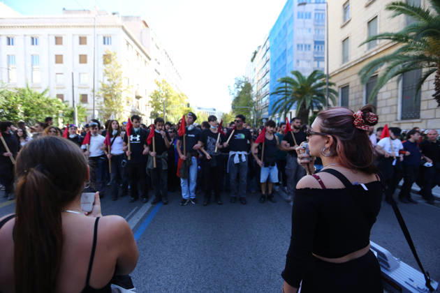 October 21, 2026, Athens, Attica, GREECE: Students, school pupils, teachers and university professors take part in a large education protest. Thousands of demonstrators march through the city center, carrying banners and chanting slogans during the mass mobilization. Athens GREECE - ZUMAx103 20261021_zip_x103_038 Copyright: xHarrisxXanthopoulosx