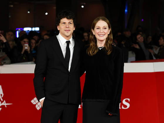 IPA89995826 - Rome, 2026 Film Festival Night 9 Red carpet for the film *THE DEBUT*. Pictured: Jesse Eisenberg, Julianne Moore  Copyright: xMarcoxProvvisionatox xPoolxRomaxFilmxFestx2026x IPA89995826