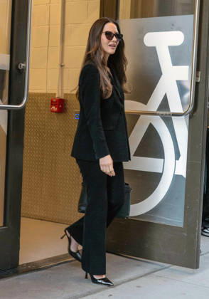 Olivia Rodrigo Seen at ABC Studios NEW YORK, NY - OCTOBER 21: Olivia Rodrigo seen at ABC Studios on October 21, 2026 in New York City. Credit: Camara Porter AdMedia EDITORIAL USE ONLY  Copyright: xx CamaraxPorter AdMediax admphotosthree021170