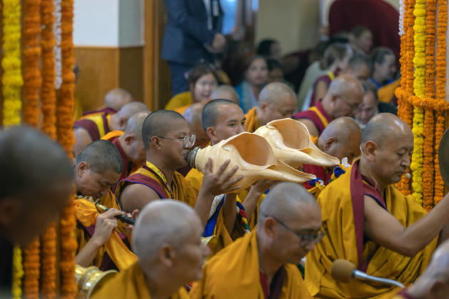 October 21, 2026, Dharamshala, Himachal Pradesh, India: Tibetan Buddhist monks blows conch during a Long Life Prayer offered to Tibetan Spiritual leader the Dalai Lama by TIPA, Norbulingka Institute and Nepal Tibetan Lhamo Association at Tsuglakhang Temple, Mcleodganj, Dharamshala on Wednesday. Dharamshala India  - ZUMAb235 20261021_zip_b235_024 Copyright: xShaileshxBhatnagarx