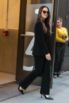 NEW YORK, NY - OCTOBER 21: Olivia Rodrigo seen at ABC Studios on October 21, 2026 in New York City. Credit: AdMedia. USA  - ZUMAa123 20261021_zaa_a123_014 Copyright: xCamaraxPorterx