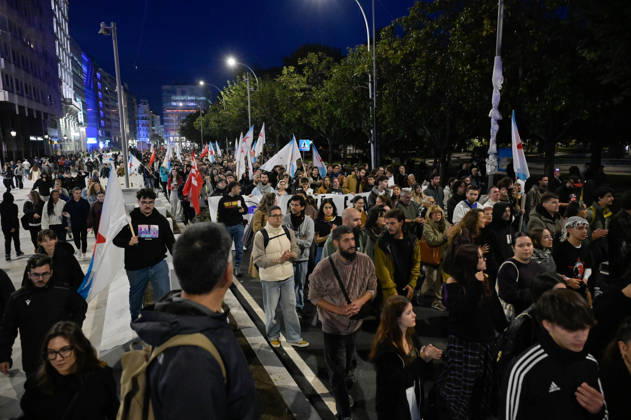 Protests Against Police Repression in A Coruna Hundreds of people are demonstrating against the police repression they have suffered in recent days, as of October 21, 2026, in A Coruna, Galicia, Spain. Abascal’s visit to A Coruna this morning ended with incidents and police charges in María Pita Square. The disturbances left twelve people injured and two arrested. OCTOBER 21, 2026. A Coruna, Galicia; A Coruna, Galicia, Spain  Copyright: xM.xDylanx 7860164