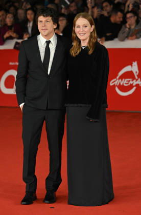Italy: Romacinemafest 2026 Jesse Eisenberg, Julianne Moore on the Red carpet movie The Debut during Roma cinema fest 2026. Rome (Italy), October 21st, 2026, Imago-Images Emmefoto Copyright: xImago-Images Emmefotox