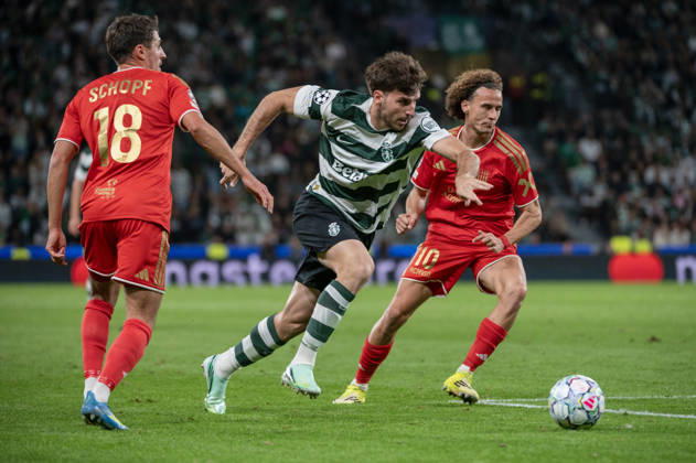 October 21, 2026, Lisbon, Lisbon, Portugal: Sporting CP forward FOTIS IOANNIDIS drives forward with the ball between LASK players during their UEFA Champions League league phase matchday three fixture at Estadio Jose Alvalade in Lisbon, Portugal, on October 21, 2026. Lisbon Portugal - ZUMAr238 20261021_zip_r238_031 Copyright: xRicardoxRochax