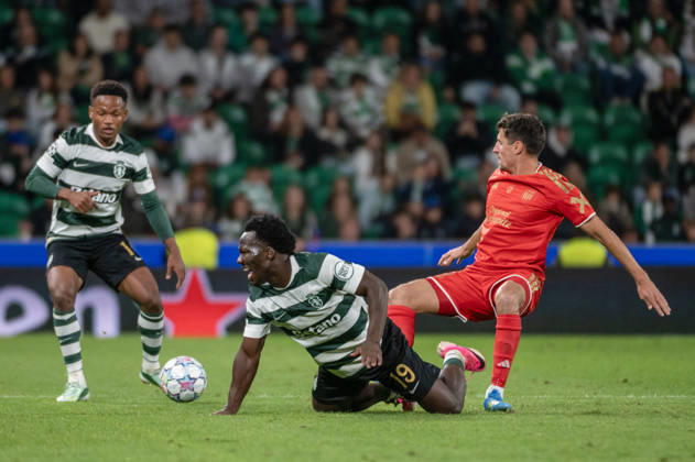 October 21, 2026, Lisbon, Lisbon, Portugal: Sporting CP forward NESTORY IRANKUNDA goes to ground during a challenge with a LASK player in their UEFA Champions League league phase matchday three match at Estadio Jose Alvalade in Lisbon, Portugal, on October 21, 2026. Lisbon Portugal - ZUMAr238 20261021_zip_r238_050 Copyright: xRicardoxRochax