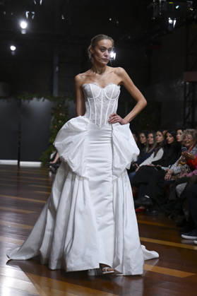 October 21, 2026, Madrid, Spain: A model parades with design Jaime Jarque during ATELIER COUTURE – 16.ª edición, Fashion Week in Real Fabrica de Tapices Madrid Spain - ZUMAs197 20261021_aaa_s197_644 Copyright: xAtilanoxGarciax