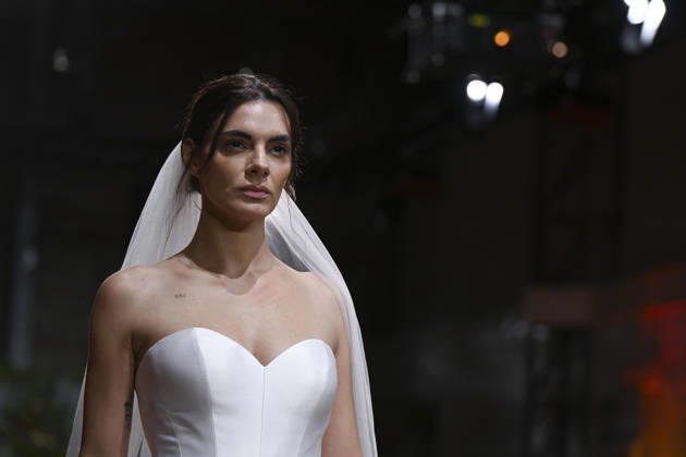 October 21, 2026, Madrid, Spain: A model parades with design Jaime Jarque during ATELIER COUTURE 16.Âª edicion, Fashion Week in Real Fabrica de Tapices Madrid Spain  - ZUMAs197 20261021_aaa_s197_658 Copyright: xAtilanoxGarciax