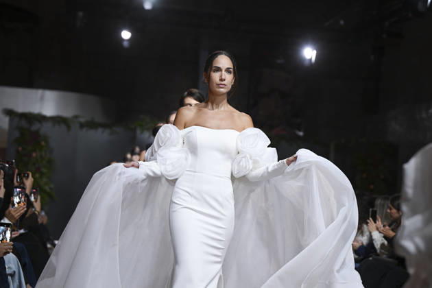 October 21, 2026, Madrid, Spain: A model parades with design Jaime Jarque during ATELIER COUTURE – 16.ª edición, Fashion Week in Real Fabrica de Tapices Madrid Spain - ZUMAs197 20261021_aaa_s197_670 Copyright: xAtilanoxGarciax