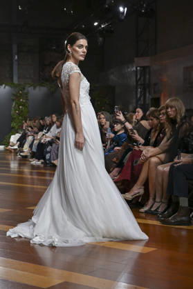 October 21, 2026, Madrid, Spain: A model parades with design ANMARGO during ATELIER COUTURE – 16.ª edición, Fashion Week in Real Fabrica de Tapices. Madrid Spain - ZUMAs197 20261021_aaa_s197_801 Copyright: xAtilanoxGarciax