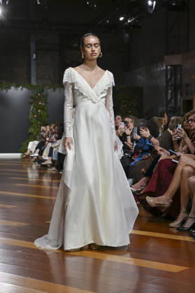 October 21, 2026, Madrid, Spain: A model parades with design ANMARGO during ATELIER COUTURE – 16.ª edición, Fashion Week in Real Fabrica de Tapices. Madrid Spain - ZUMAs197 20261021_aaa_s197_762 Copyright: xAtilanoxGarciax
