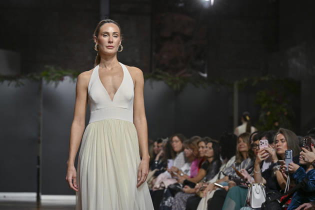 October 21, 2026, Madrid, Spain: A model parades with design ANMARGO during ATELIER COUTURE – 16.ª edición, Fashion Week in Real Fabrica de Tapices. Madrid Spain - ZUMAs197 20261021_aaa_s197_759 Copyright: xAtilanoxGarciax