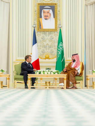 Saudi Crown Prince and French President Hold Bilateral Talks in Riyadh Saudi Crown Prince Mohammed bin Salman and French President Emmanuel Macron hold official talks in Riyadh, Saudi Arabia, on October 21, 2026, to review longstanding strategic relations between the two countries and discuss ways to strengthen bilateral cooperation across various sectors. The two leaders also exchange views on regional and international developments and discuss coordinating joint efforts to support international security and stability. Photo by Saudi Press Agency apaimages Khan Yunis Gaza Strip Saudi Arabia 211026_Saudi_SPO_00(2) Copyright: xapaimagesxSaudixPressxAgencyx xapaimagesx