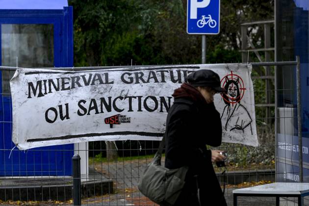 Student Protest Against Austerity 22 10 2026 IXELLES, BELGIUM - Students pictured protesting at the Universite Libre de Bruxelles (ULB) on October 22, 2026 in Ixelles, Belgium, 22 10 2026 Ixelles Belgium  Copyright: xPhilipxReynaersx