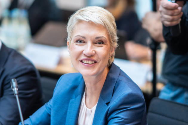 Auftakt Beginn der MPK - Manuela Schwesig, Ministerpräsidentin Mecklenburg-Vorpommern;Konferenz der Regierungschefs der Länder Ministerpräsidentenkonferenz MPK in Berlin, Berlin Berlin Deutschland Bundesratsgebäude