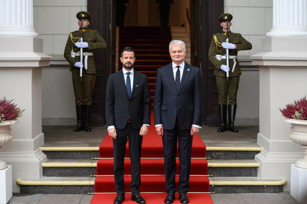 Montenegrin President Jakov Milatovic meets Lithuanian President Gitanas Nauseda in Vilnius VILNIUS, LITHUANIA - OCTOBER 22: Montenegrin President Jakov Milatovic (L) and Lithuanian President Gitanas Nauseda (R) pose for a photo during an official welcoming ceremony in Vilnius, Lithuania, on October 22, 2026. Yauhen Yerchak Anadolu Vilnius Lithuania. Editorial use only. Please get in touch for any other usage.  Copyright: x2026xAnadoluxYauhenxYerchakx