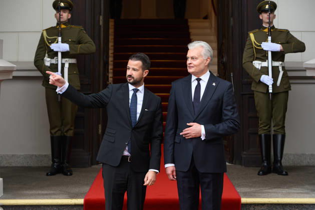 Montenegrin President Jakov Milatovic meets Lithuanian President Gitanas Nauseda in Vilnius VILNIUS, LITHUANIA - OCTOBER 22: Montenegrin President Jakov Milatovic (L) and Lithuanian President Gitanas Nauseda (R) pose for a photo during an official welcoming ceremony in Vilnius, Lithuania, on October 22, 2026. Yauhen Yerchak Anadolu Vilnius Lithuania. Editorial use only. Please get in touch for any other usage.  Copyright: x2026xAnadoluxYauhenxYerchakx