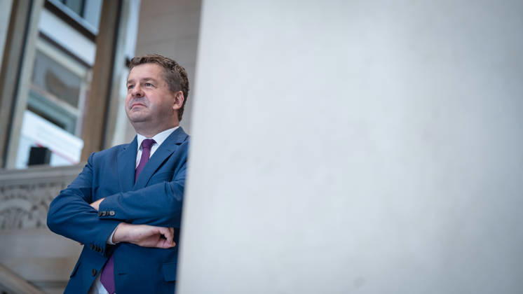 Ankunft im Bundesratsgebäude - Sven Schulze, geschäftsführender Ministerpräsident Sachsen-Anhalt;Konferenz der Regierungschefs der Länder Ministerpräsidentenkonferenz MPK in Berlin, Berlin Berlin Deutschland Bundesratsgebäude