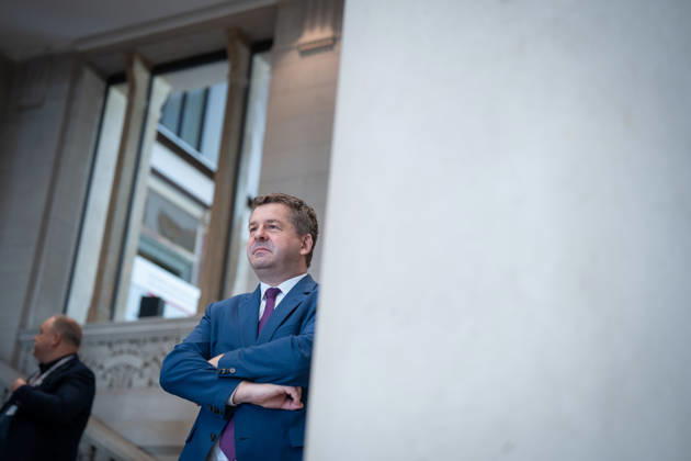 Ankunft im Bundesratsgebäude - Sven Schulze, geschäftsführender Ministerpräsident Sachsen-Anhalt;Konferenz der Regierungschefs der Länder Ministerpräsidentenkonferenz MPK in Berlin, Berlin Berlin Deutschland Bundesratsgebäude
