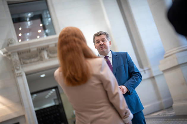 Ankunft im Bundesratsgebäude - Sven Schulze, geschäftsführender Ministerpräsident Sachsen-Anhalt;Konferenz der Regierungschefs der Länder Ministerpräsidentenkonferenz MPK in Berlin, Berlin Berlin Deutschland Bundesratsgebäude