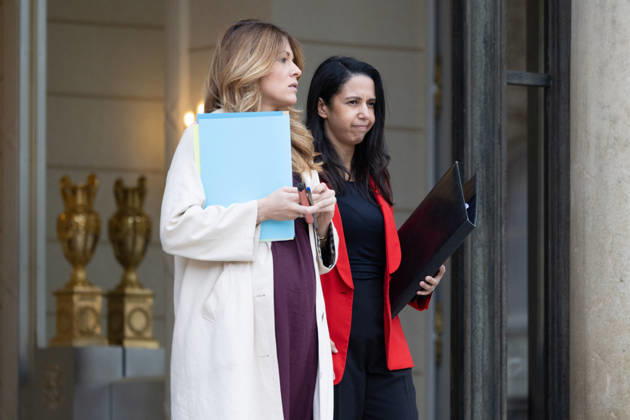 Weekly Cabinet Meeting - Paris Government Spokesperson and junior Minister for Energy and Digital economy Maud Bregeon (L) and France s Overseas Minister Naima Moutchou leave after attending the weekly cabinet meeting at the Elysee Palace in Paris on October 22, 2026. Photo by Raphael Lafargue ABACAPRESS.COM Paris France  Copyright: xLafarguexRaphael ABACAx